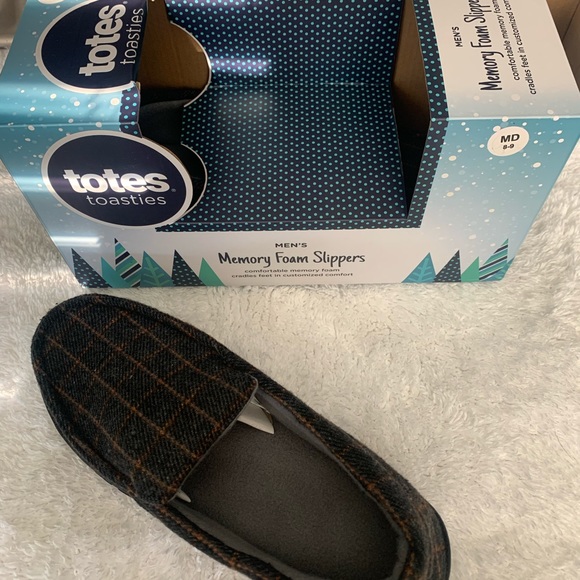 Totes men slippers with two free old spice stick deodorants - Picture 4 of 9